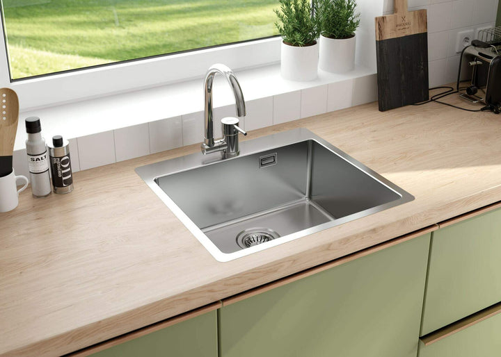 Bateria kuchenna ze składaną wylewką Aster Chrom